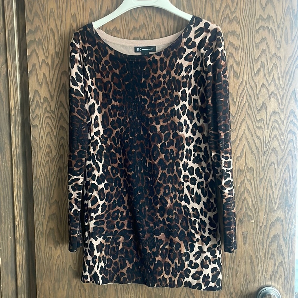 Leopard‎ Scoop Neck Sweater L